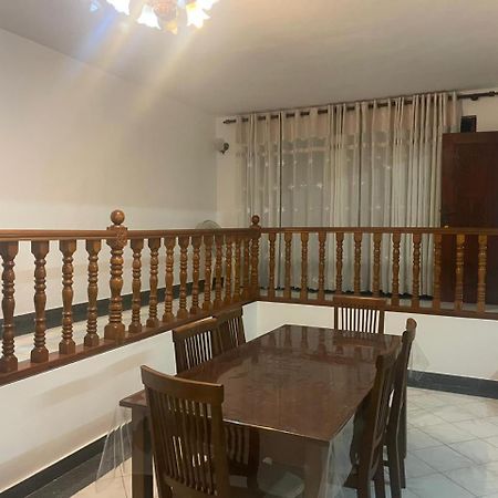 Mila Boutique Airport Hotel Seeduwa Bagian luar foto