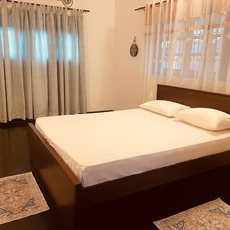 Mila Boutique Airport Hotel Seeduwa Bagian luar foto