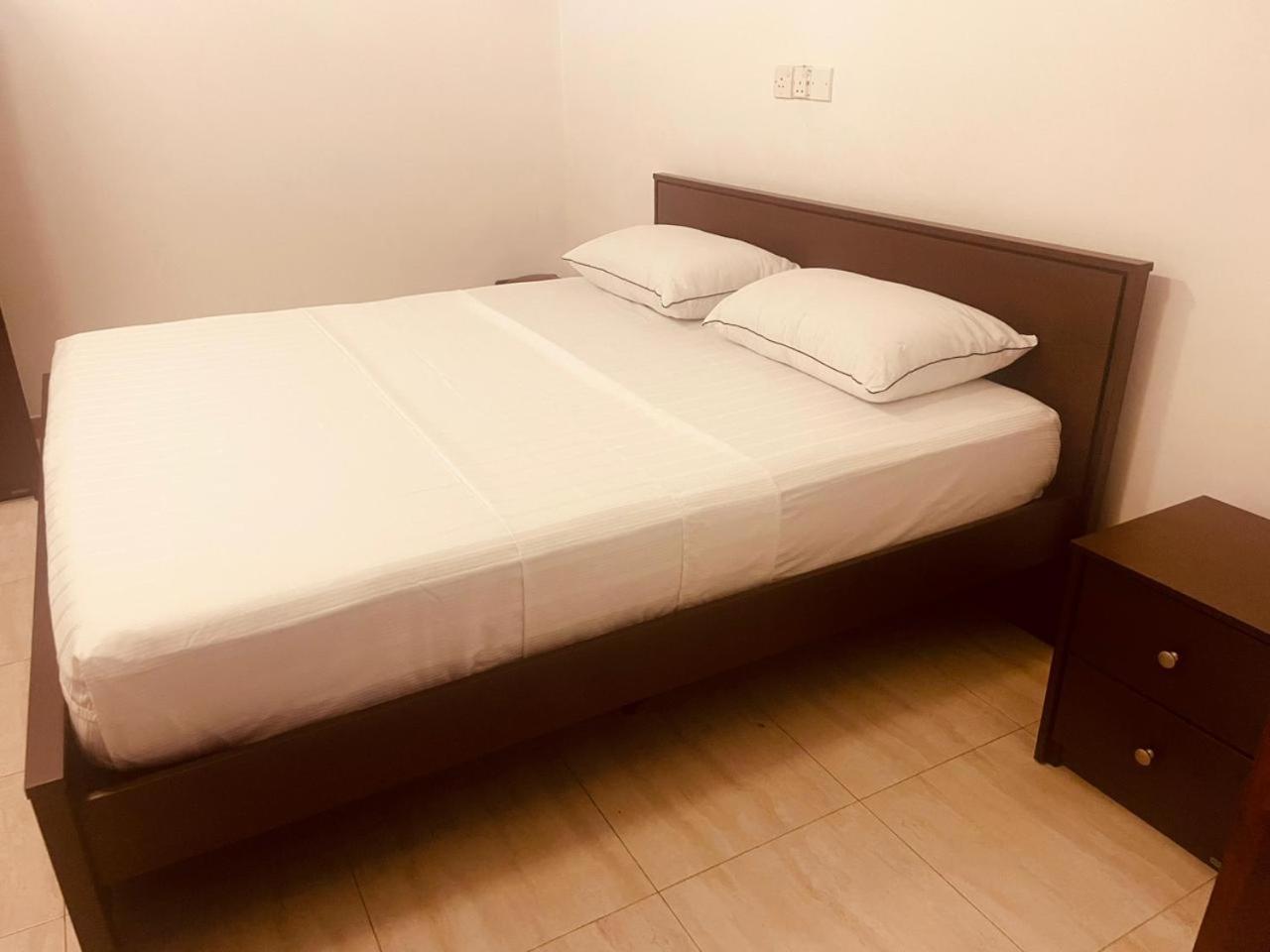 Mila Boutique Airport Hotel Seeduwa Bagian luar foto
