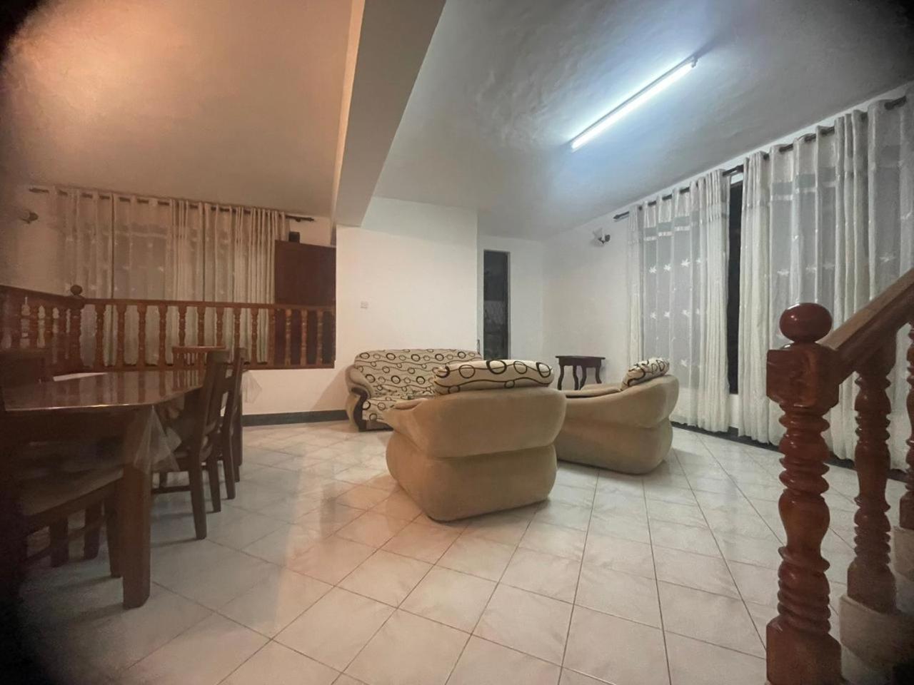 Mila Boutique Airport Hotel Seeduwa Bagian luar foto