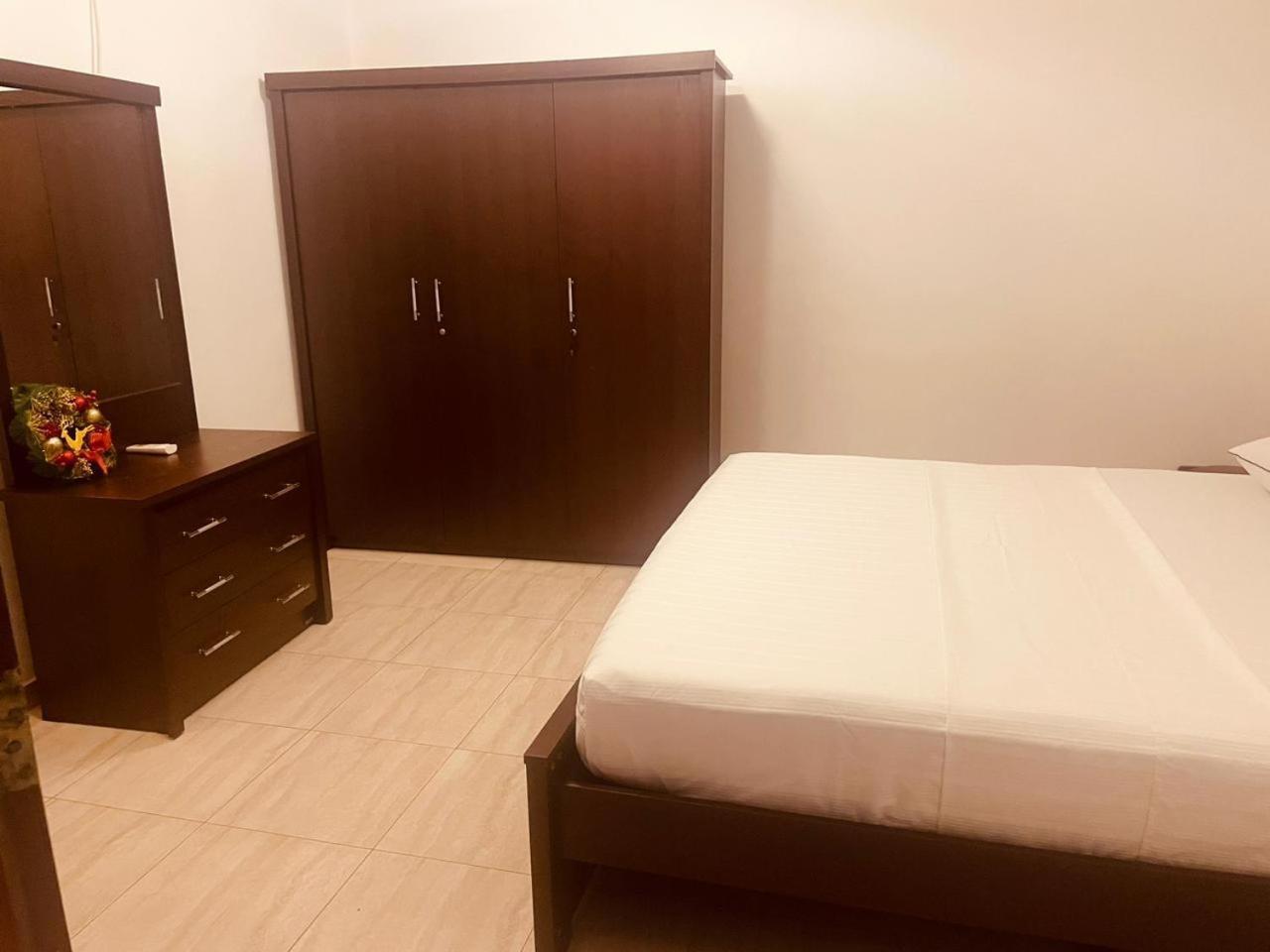 Mila Boutique Airport Hotel Seeduwa Bagian luar foto