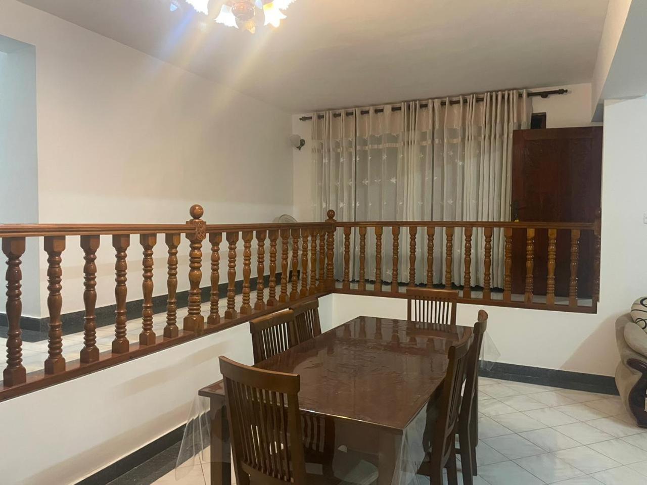 Mila Boutique Airport Hotel Seeduwa Bagian luar foto
